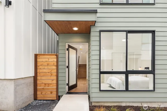 $819,000 | 4418 1st Avenue Northeast, Unit A, Seattle, WA 98105