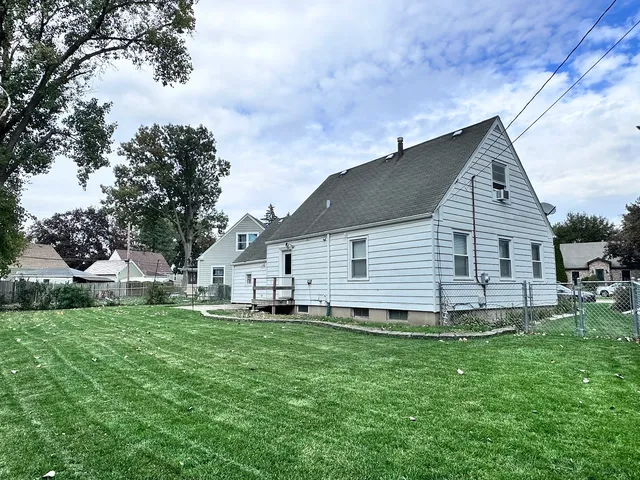 $279,900 | 490 South Alfred Avenue, Elgin, IL 60123