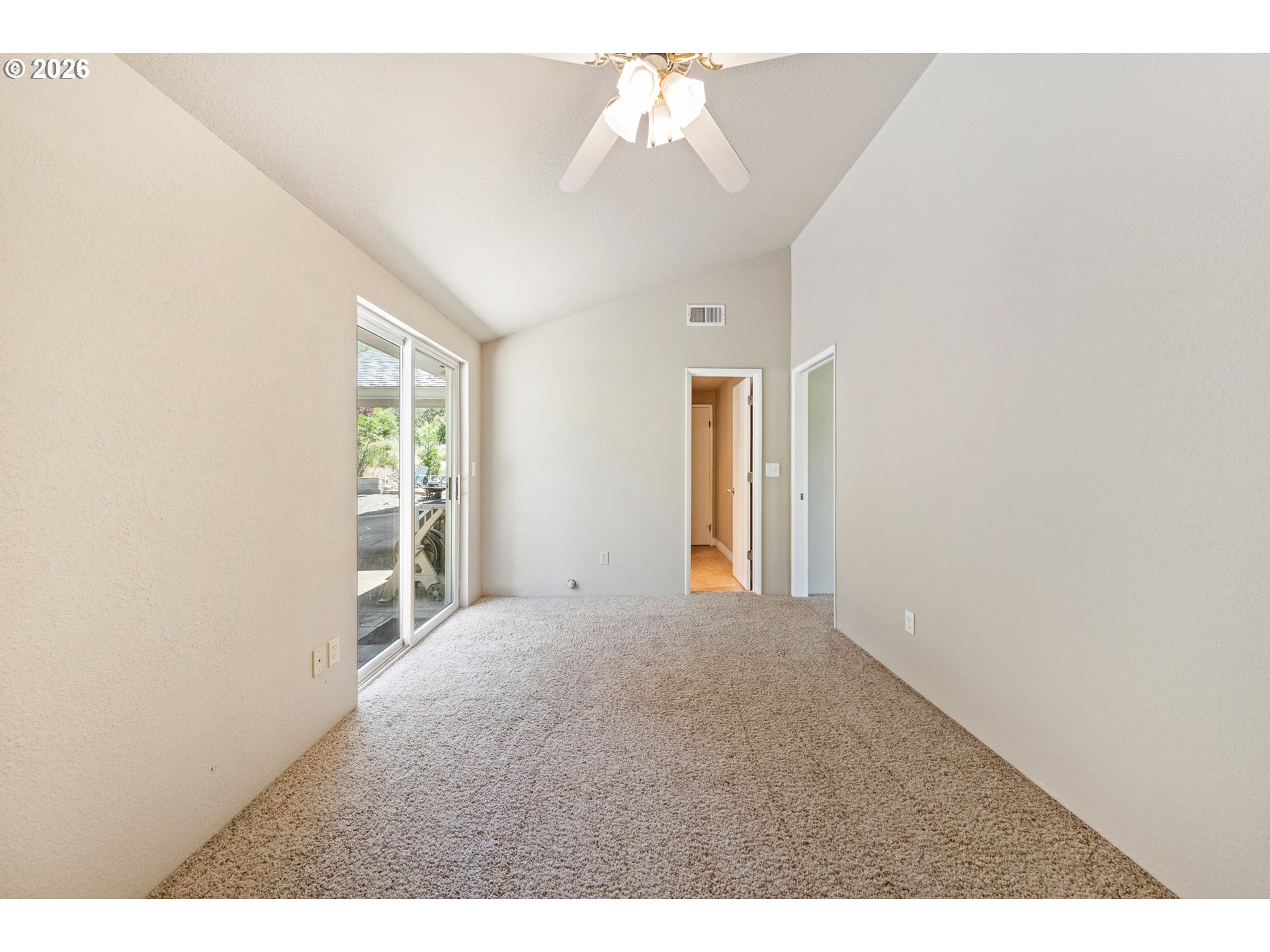 1183 Lookingglass Road Roseburg, OR 97471 - Photo 22 of 45