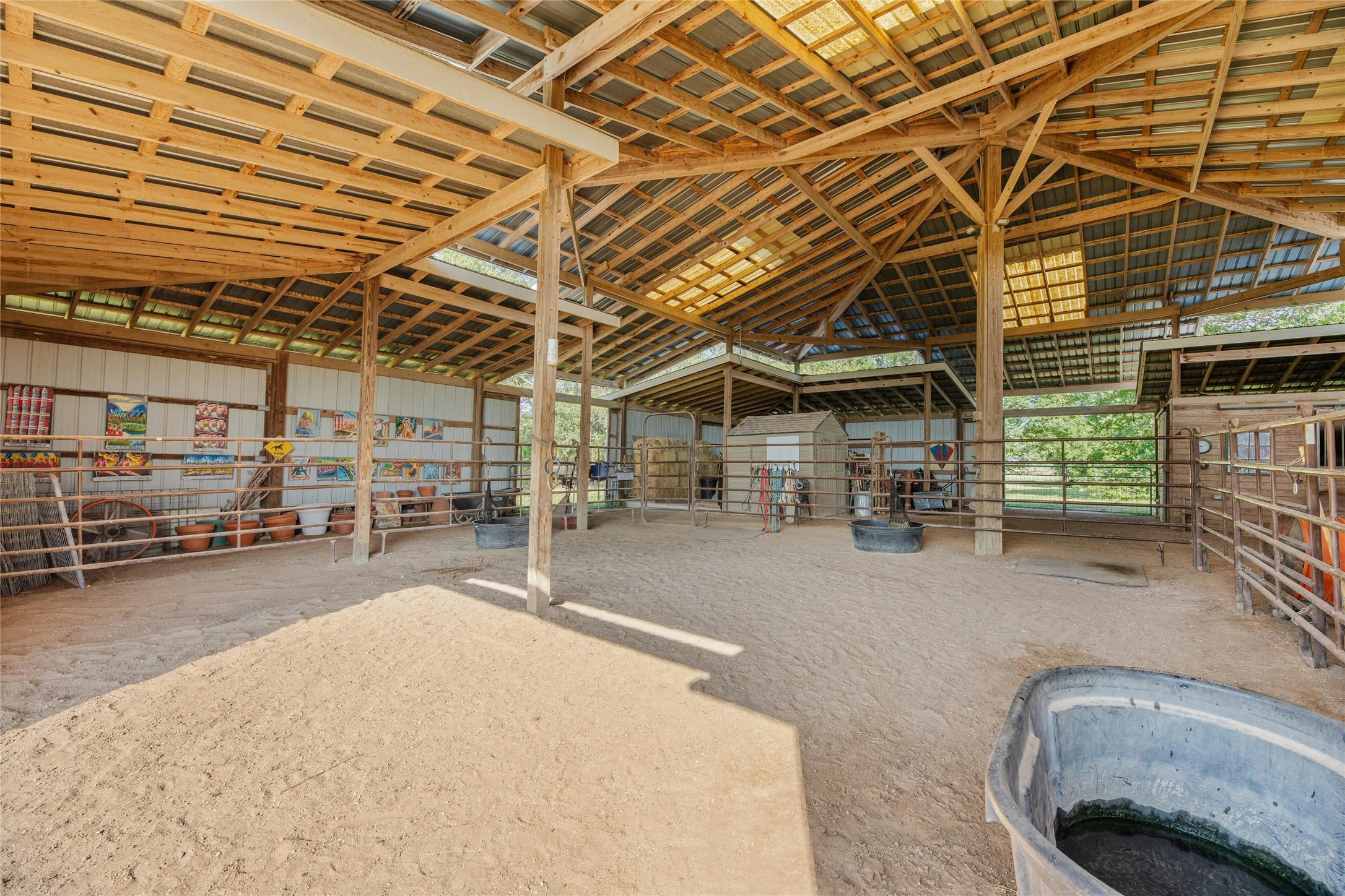 15950 Decker Lake Road Manor, TX 78653 - Photo 34 of 37 Barn