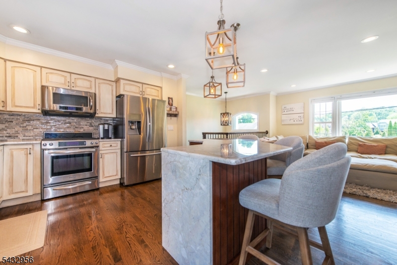 3 Knoll Road Fairfield, NJ 07004 - Photo 12 of 38