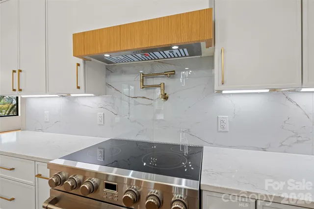 $765,000 | 5 Scott Mdws Drive, Unit 1, Asheville, NC 28806