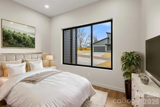 $765,000 | 5 Scott Mdws Drive, Unit 1, Asheville, NC 28806