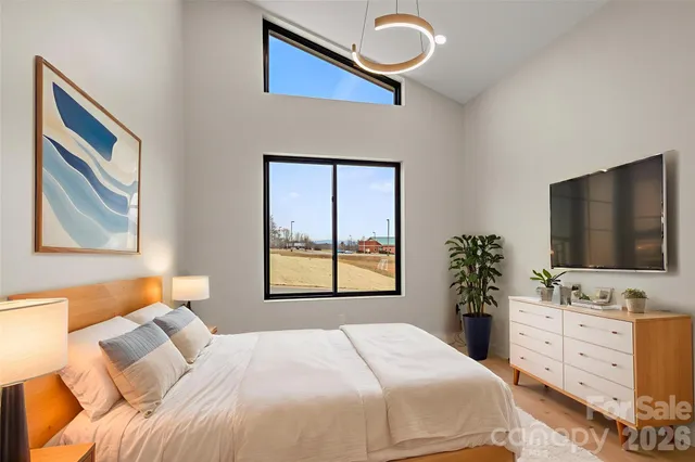 $765,000 | 5 Scott Mdws Drive, Unit 1, Asheville, NC 28806