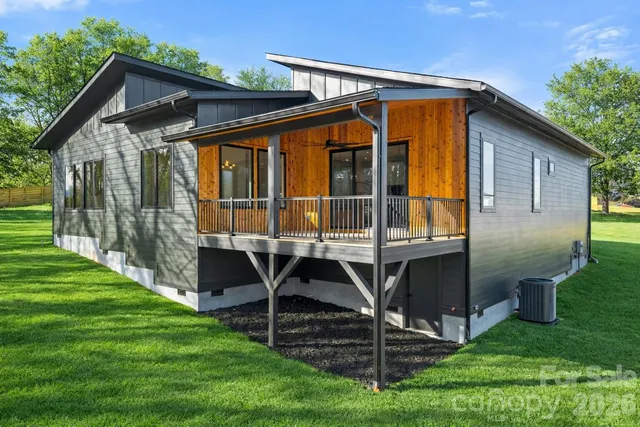 $765,000 | 5 Scott Mdws Drive, Unit 1, Asheville, NC 28806