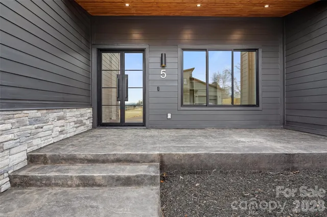 $765,000 | 5 Scott Mdws Drive, Unit 1, Asheville, NC 28806