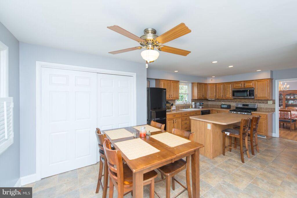 100 Fair Meadow Road Phoenix, MD 21131 - Photo 8 of 22 Kitchen