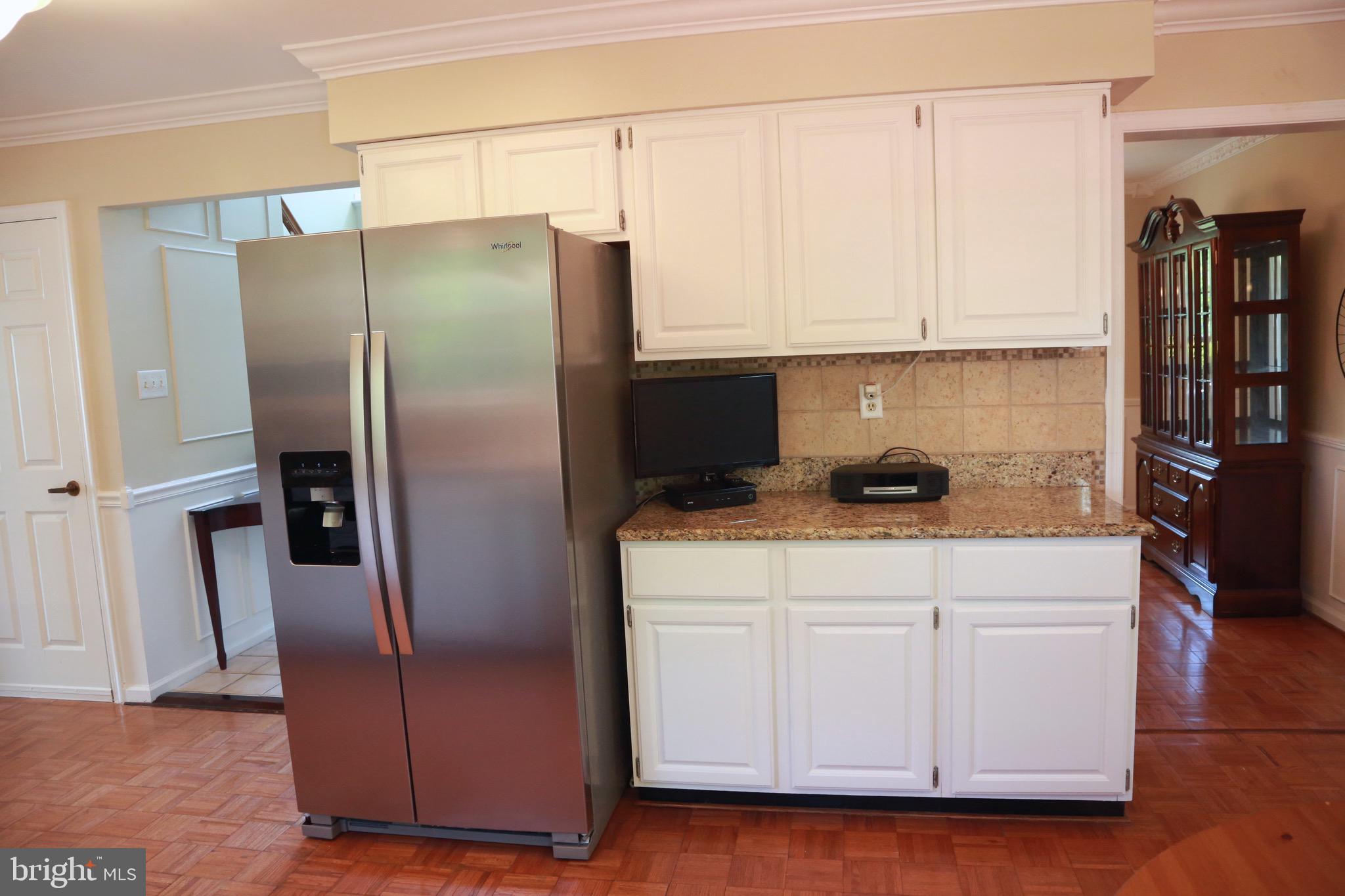 213 Ravenwood Road Exton, PA 19341 - Photo 15 of 56 look at this refrigerator!