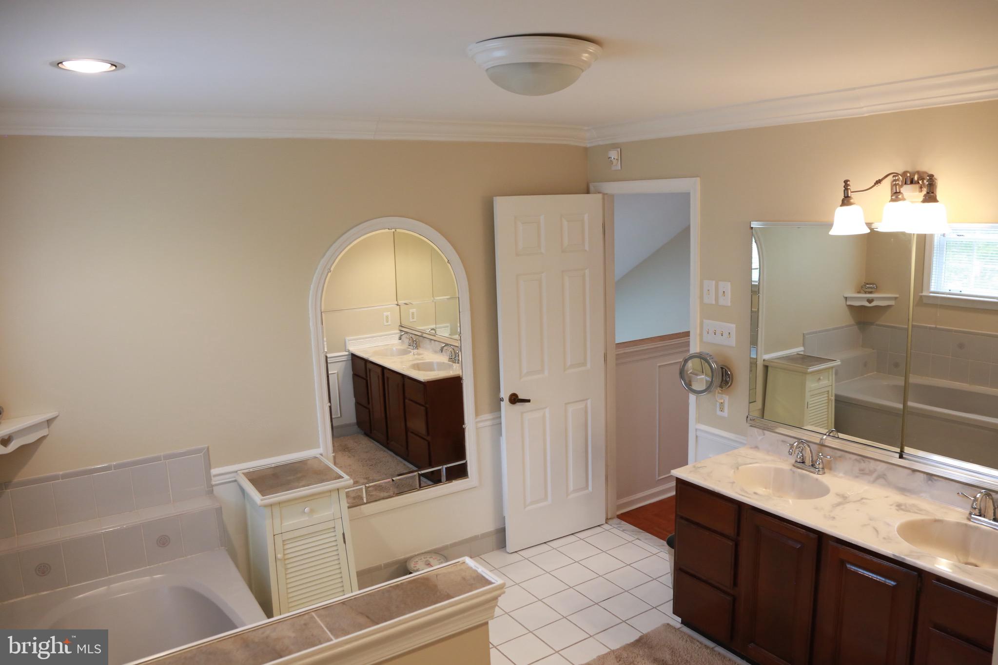 213 Ravenwood Road Exton, PA 19341 - Photo 39 of 56 Gallery Image 39