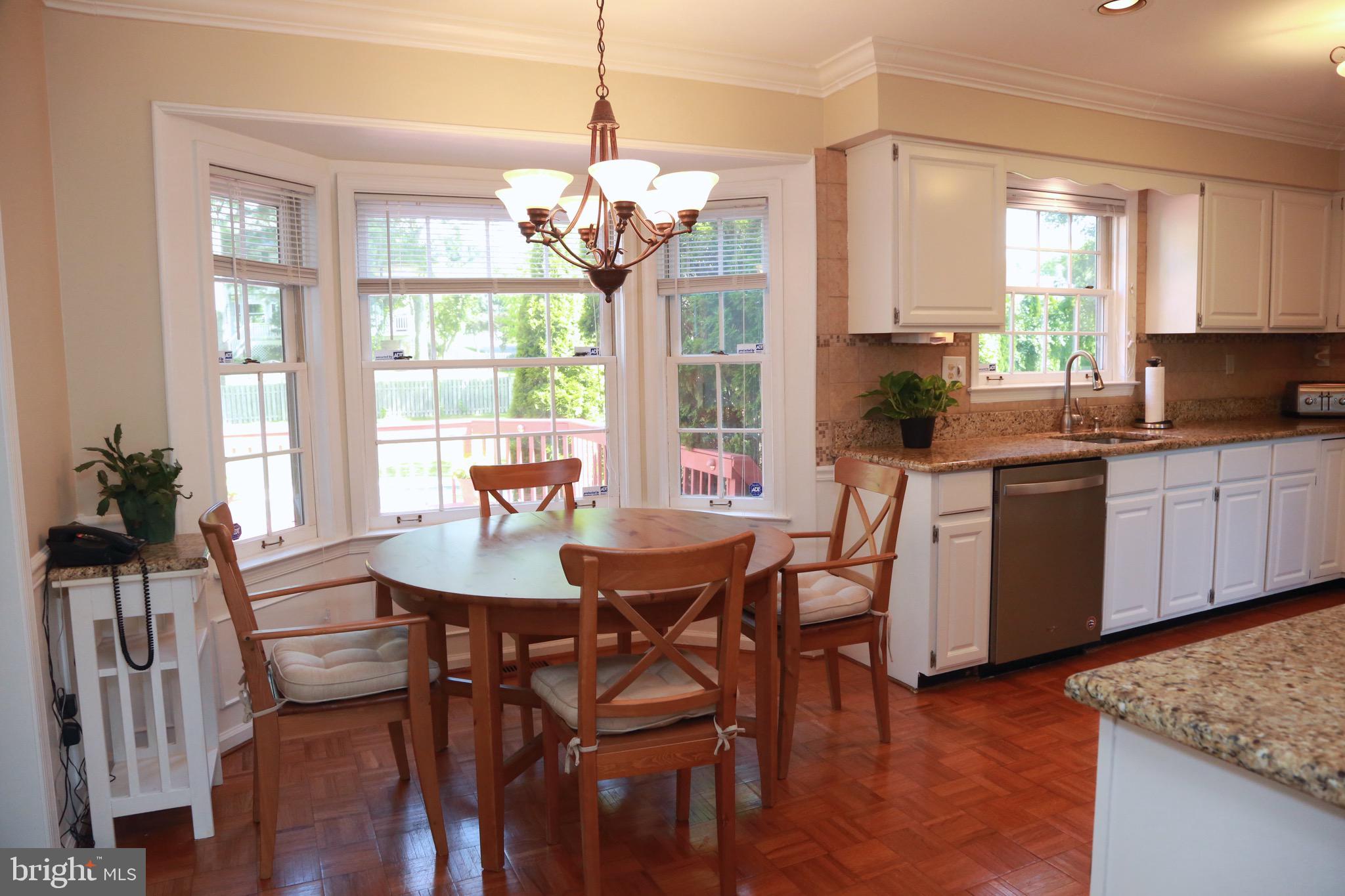 213 Ravenwood Road Exton, PA 19341 - Photo 10 of 56 Sunny eat in kitchen