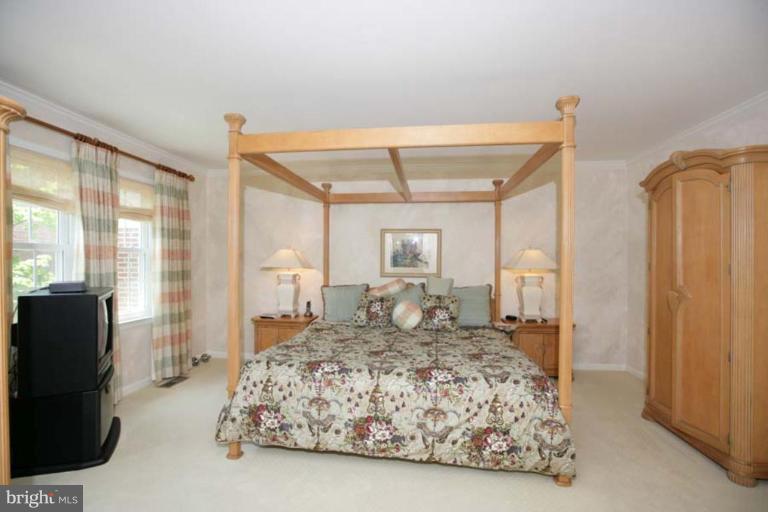8321 Rising Ridge Way Bethesda, MD 20817 - Photo 15 of 27 Master Bedroom