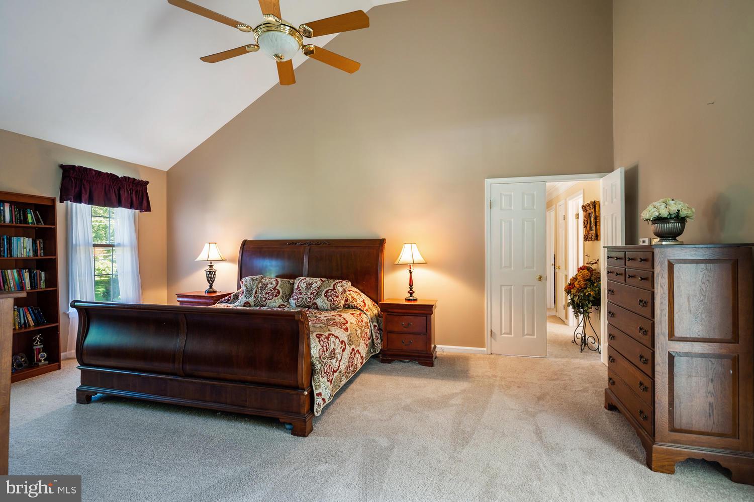 36 Wildflower Trail Robbinsville, NJ 08691 - Photo 22 of 34 Master bedroom with vaulted ceiling