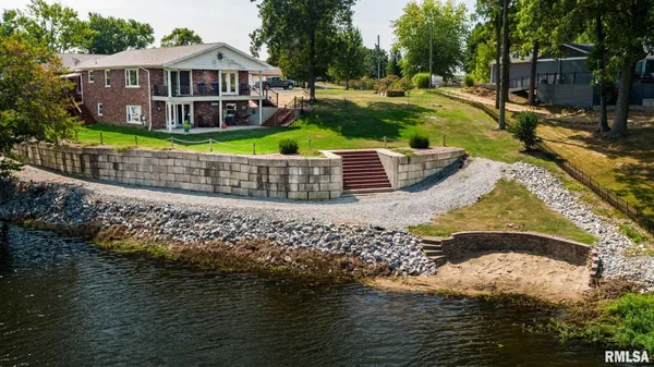 $749,900 | 622 Dongola Court, Creal Springs, IL 62922