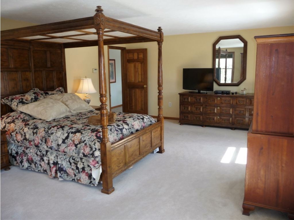 12 Old Mill Road Windham, NH 03087 - Photo 18 of 29
