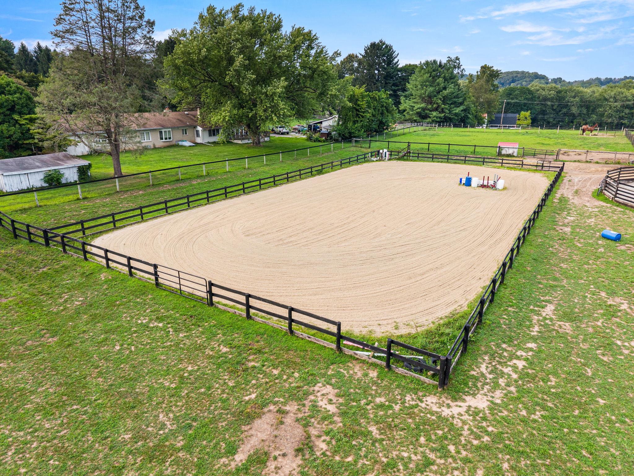 90 Bertolet School Road Spring City, PA 19475 - Photo 48 of 54 Outdoor riding ring