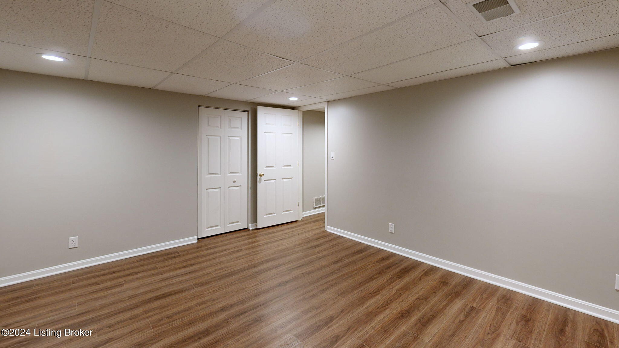 5908 Apache Road Louisville, KY 40207 - Photo 40 of 62 31-web-or-mls-5908 Apache Rd Louisville