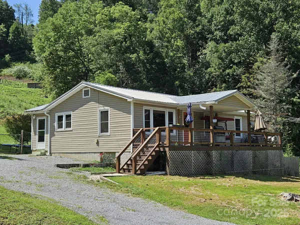 $289,000 | 11267 Rush Fork Road, Clyde, NC 28721