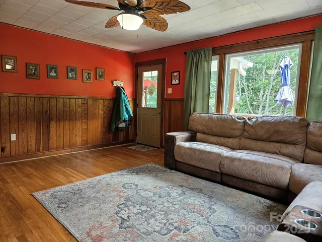 $299,000 | 11267 Rush Fork Road, Clyde, NC 28721