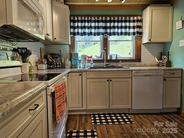 $299,000 | 11267 Rush Fork Road, Clyde, NC 28721