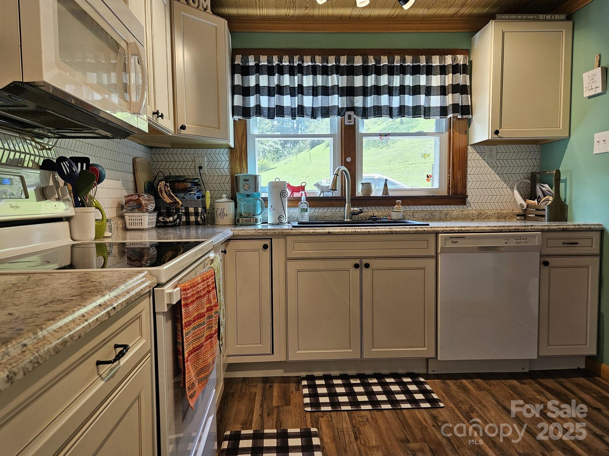 11267 Rush Fork Road Clyde, NC 28721 - Photo 7 of 26