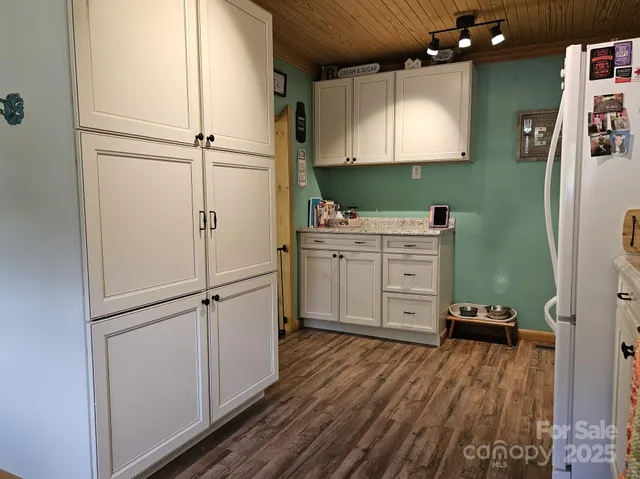 $289,000 | 11267 Rush Fork Road, Clyde, NC 28721