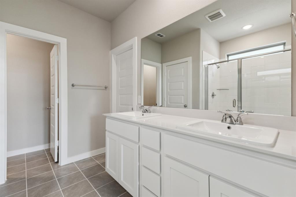 676 Poppy Lane Lavon, TX 75166 - Photo 22 of 35 Primary Bathroom in the Masters home plan by Trophy Signature Homes – REPRESENTATIVE PHOTO
