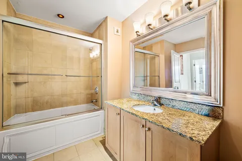 $310,000 | 901 North Penn Street, Unit P404, Philadelphia, PA 19123