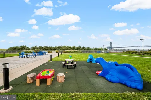 $310,000 | 901 North Penn Street, Unit P404, Philadelphia, PA 19123