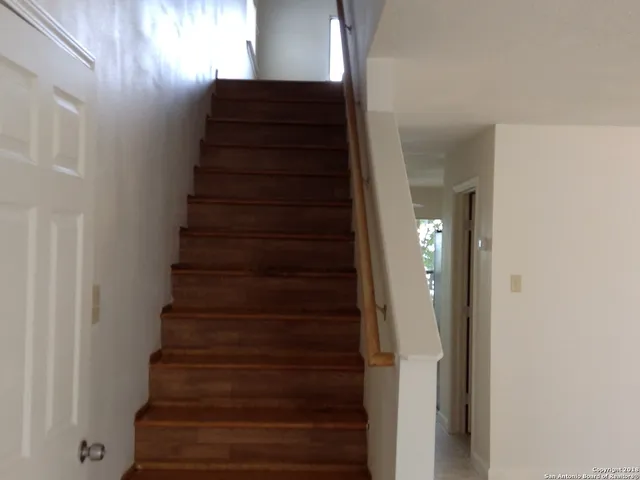 $1,700 | 8926 Breezefield, San Antonio, TX 78240