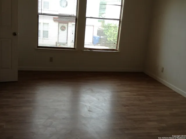 $1,700 | 8926 Breezefield, San Antonio, TX 78240