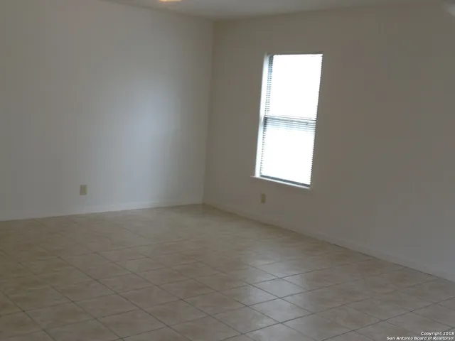 $1,700 | 8926 Breezefield, San Antonio, TX 78240