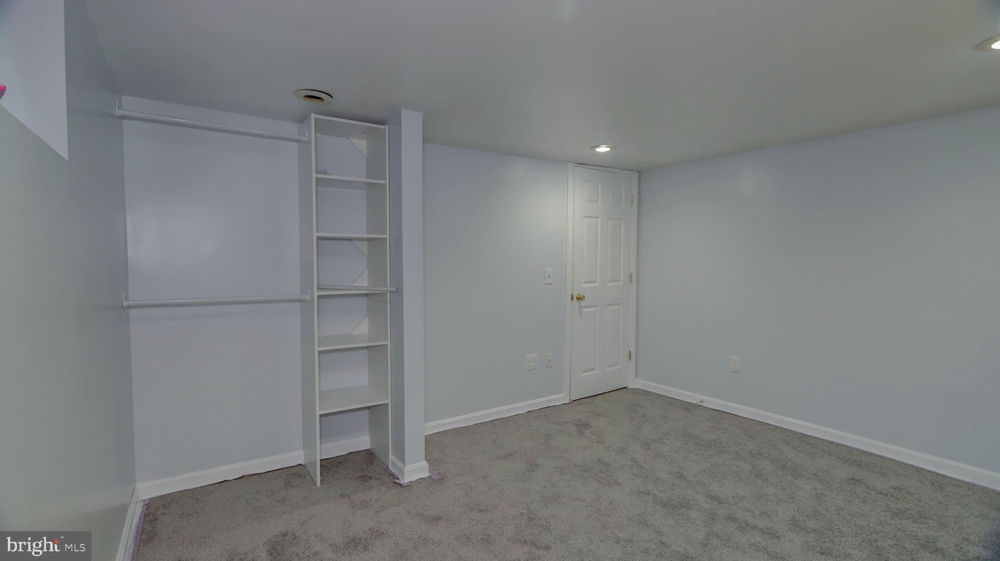 6404 Woodley Road Clinton, MD 20735 - Photo 18 of 30 Den