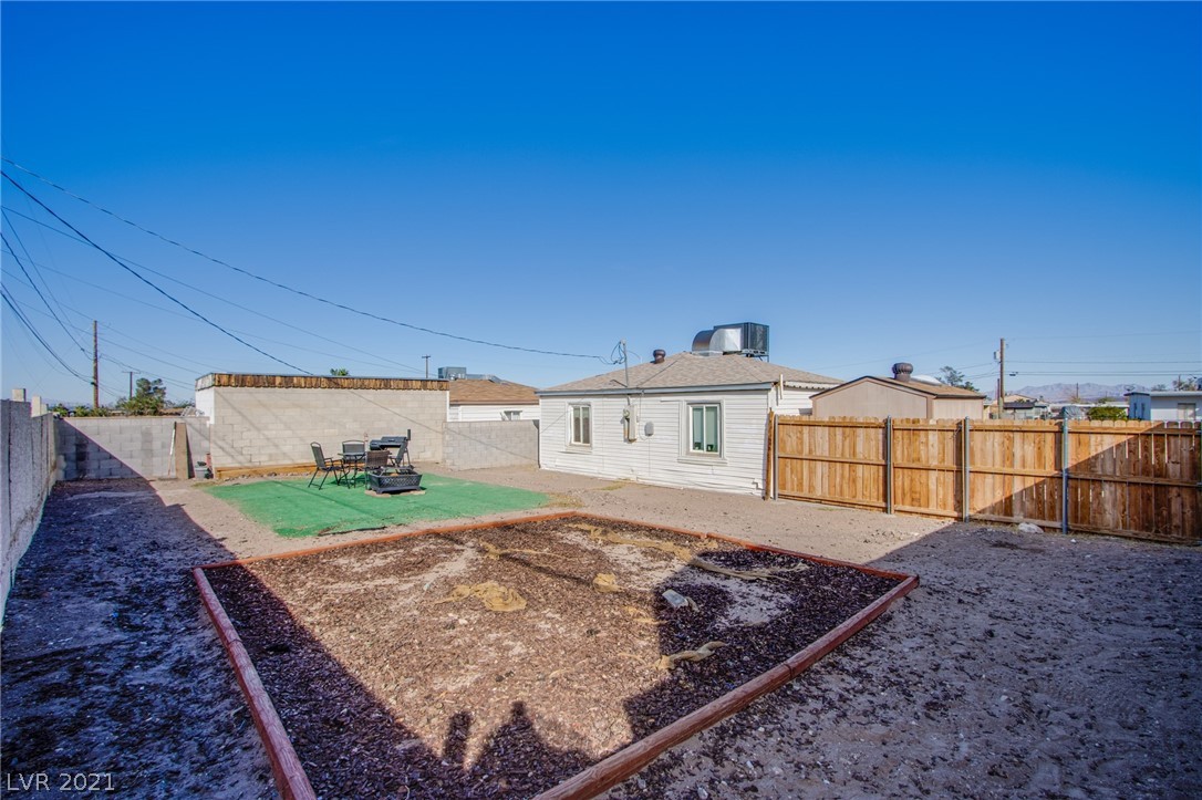 309 West Basic Road Henderson, NV 89015 - Photo 17 of 18