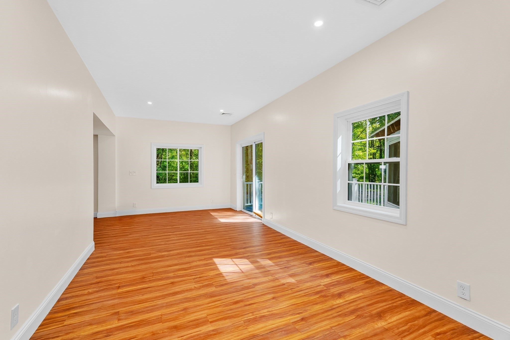 198 Uxbridge Road Sutton, MA 01590 - Photo 4 of 29 Gallery Image 4