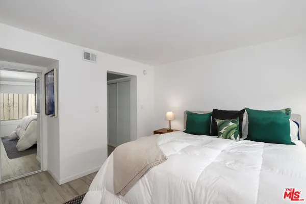 $777,000 | 165 North Swall Drive, Unit 101, Beverly Hills, CA 90211