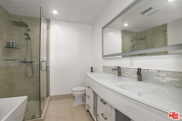 $777,000 | 165 North Swall Drive, Unit 101, Beverly Hills, CA 90211
