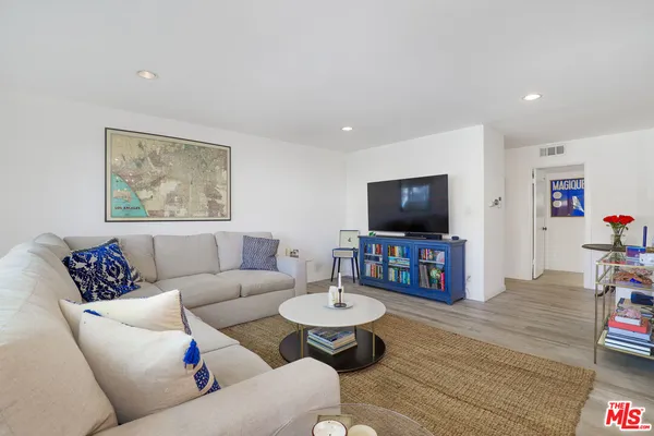 $777,000 | 165 North Swall Drive, Unit 101, Beverly Hills, CA 90211