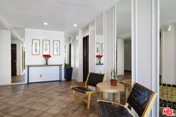 $777,000 | 165 North Swall Drive, Unit 101, Beverly Hills, CA 90211