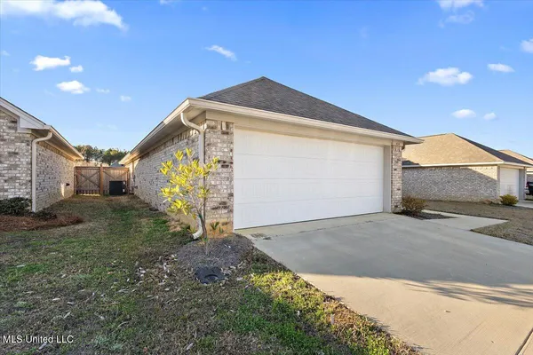 $294,500 | 814 Stones Throw Drive, Brandon, MS 39042