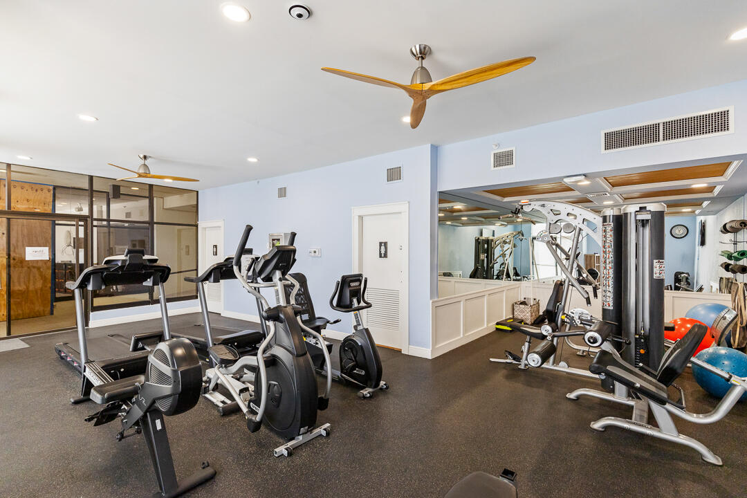 400 Ocean Trail Way, Unit 1108 Jupiter, FL 33477 - Photo 34 of 41 a view of a room with gym equipment