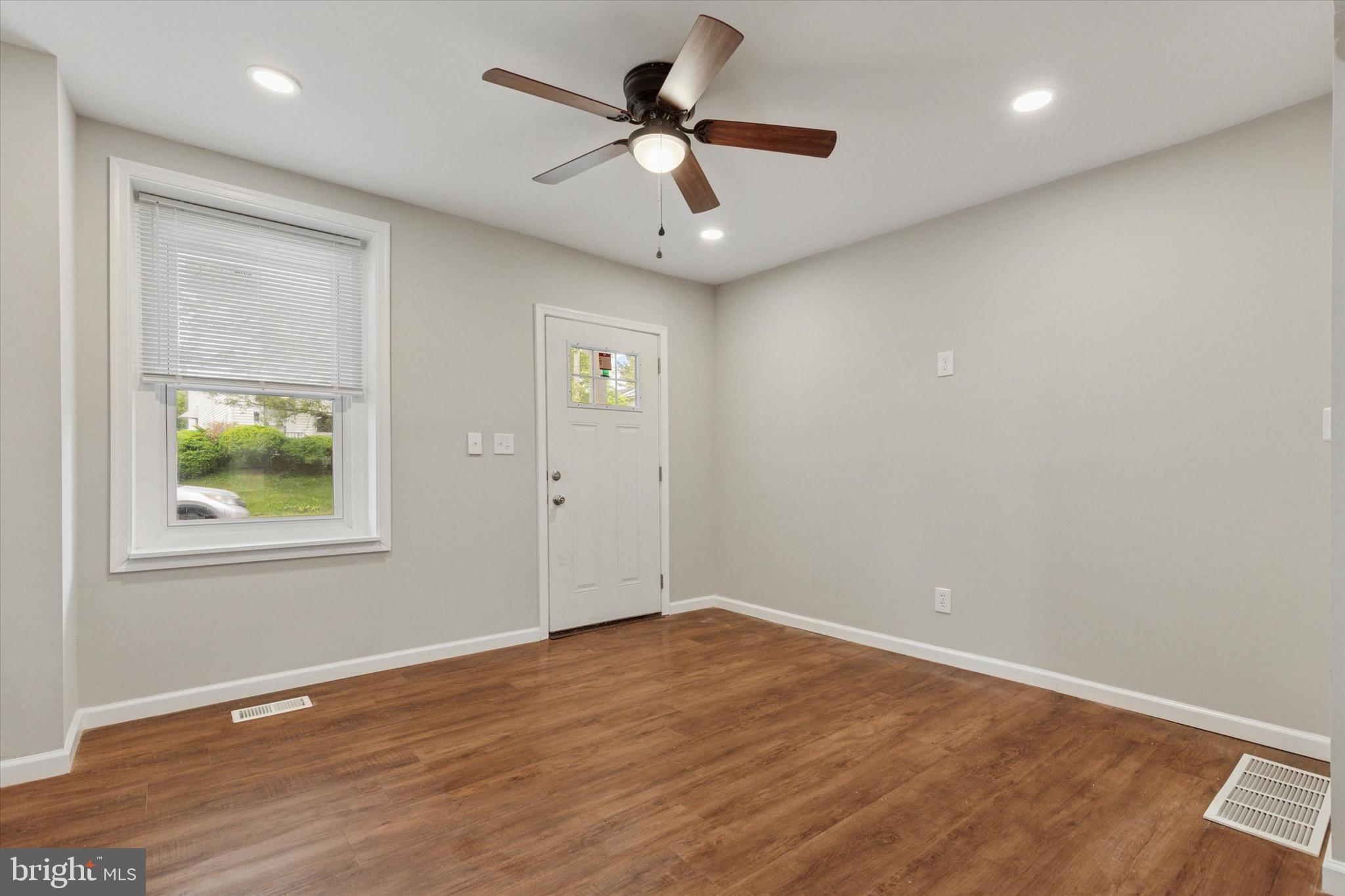 232 Main Street Hellertown, PA 18055 - Photo 4 of 13