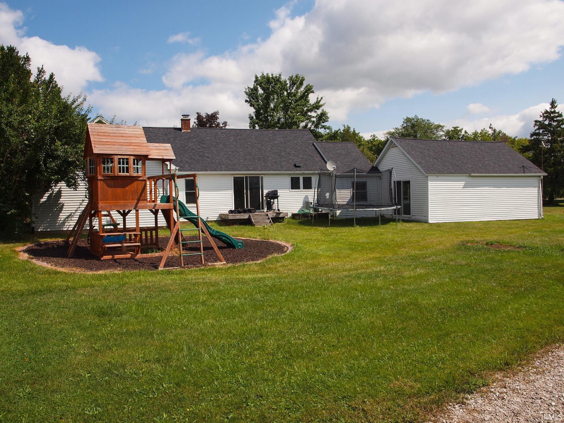 5208 Hursh Road Fort Wayne, IN 46845 - Photo 4 of 24