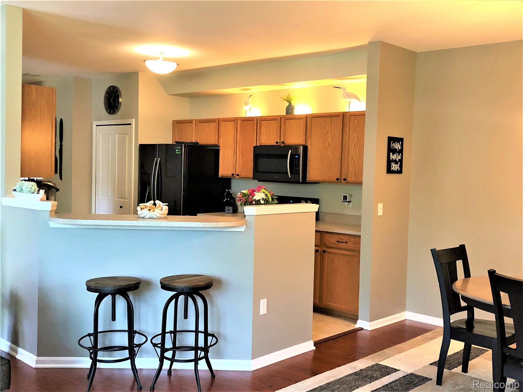4285 Hampton Ridge Boulevard Howell, MI 48843 - Photo 8 of 20 hamp 7.jpg