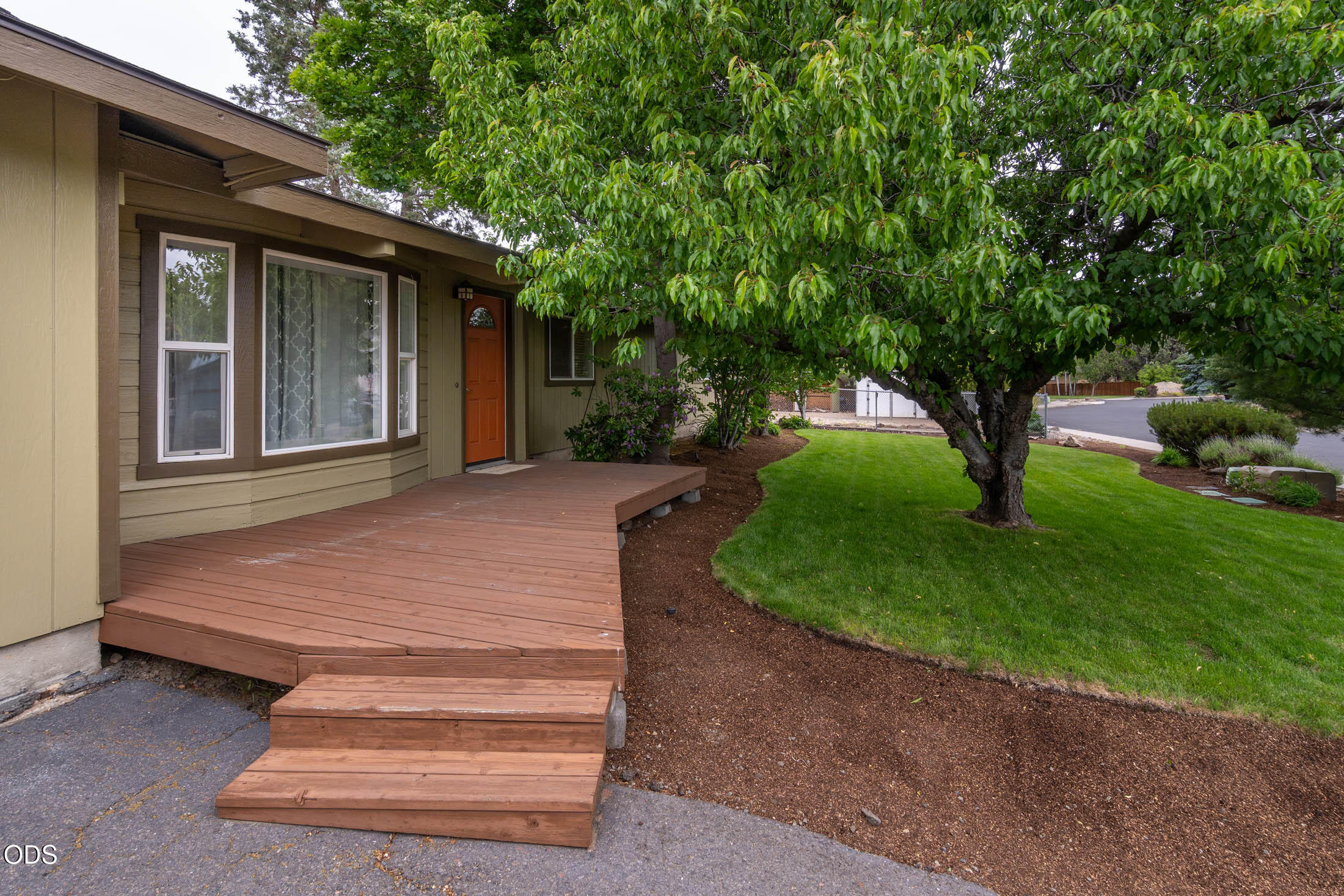 63679 High Standard Drive Bend, OR 97701 - Photo 6 of 29