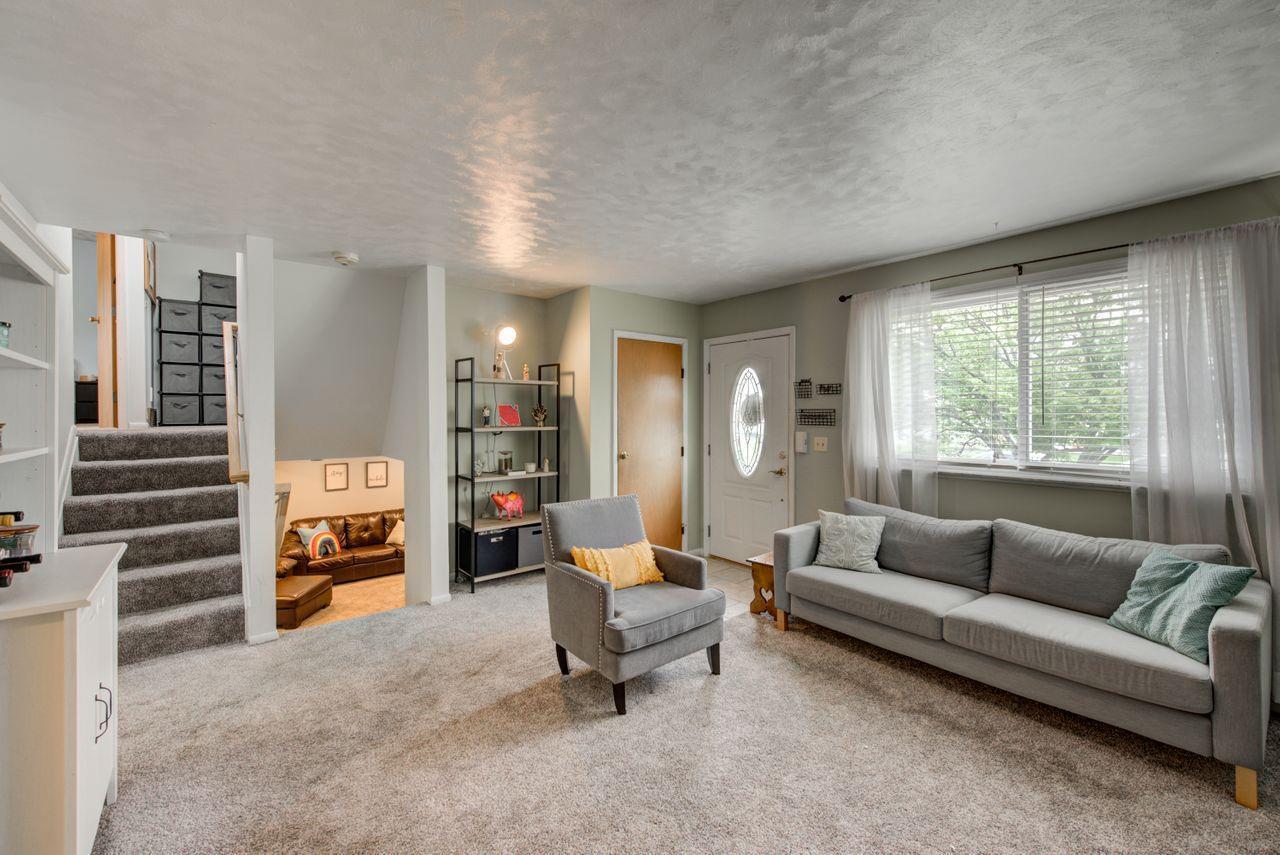10197 Pottinger Road Cincinnati, OH 45251 - Photo 4 of 28 Gallery Image 4