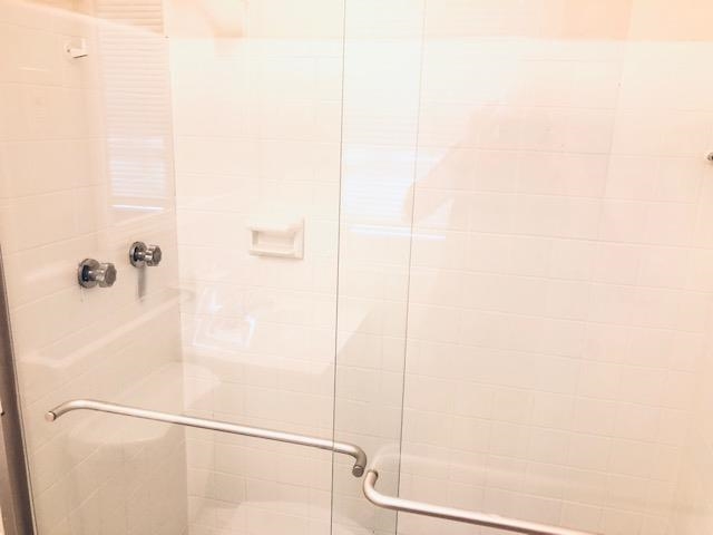 1381 Old Hickory Road Memphis, TN 38116 - Photo 23 of 24 a bathroom with a shower