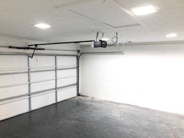 1381 Old Hickory Road Memphis, TN 38116 - Photo 24 of 24 a view of a garage