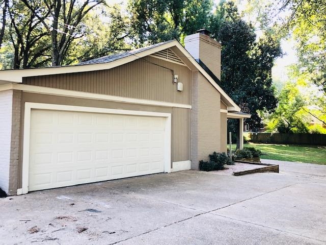 1381 Old Hickory Road Memphis, TN 38116 - Photo 3 of 24 a front view of house with yard
