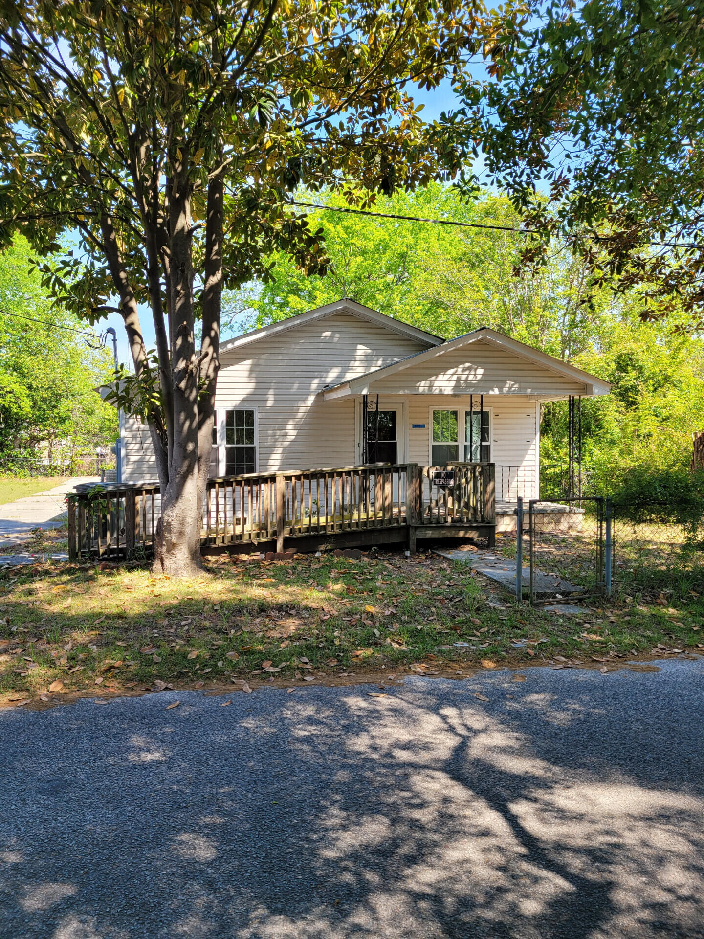 334 Queen Street Sumter, SC 29150 - Photo 1 of 16