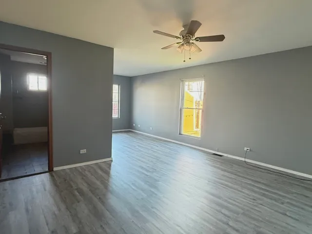 $275,000 | 529 North Ravine Drive, Round Lake Park, IL 60073